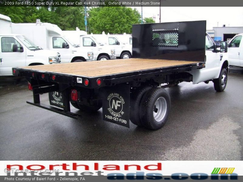 Oxford White / Medium Stone 2009 Ford F350 Super Duty XL Regular Cab 4x4 Chassis