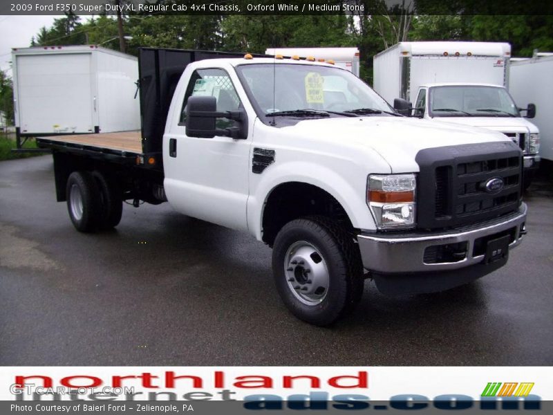 Oxford White / Medium Stone 2009 Ford F350 Super Duty XL Regular Cab 4x4 Chassis
