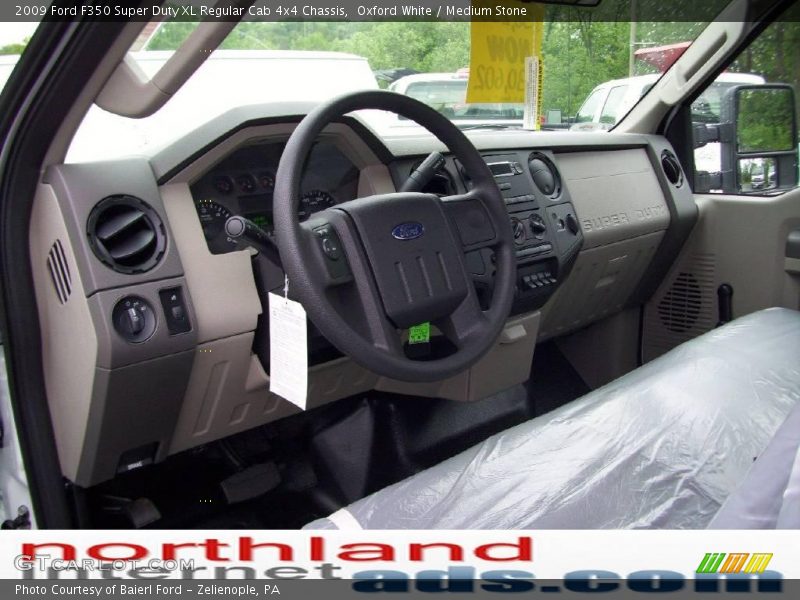 Oxford White / Medium Stone 2009 Ford F350 Super Duty XL Regular Cab 4x4 Chassis