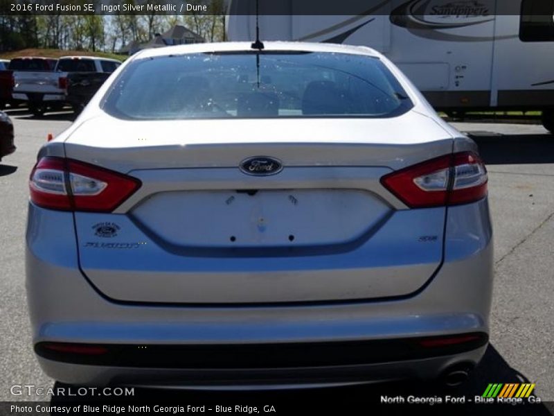 Ingot Silver Metallic / Dune 2016 Ford Fusion SE