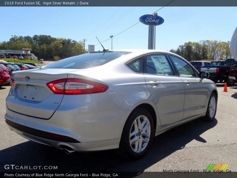 Ingot Silver Metallic / Dune 2016 Ford Fusion SE