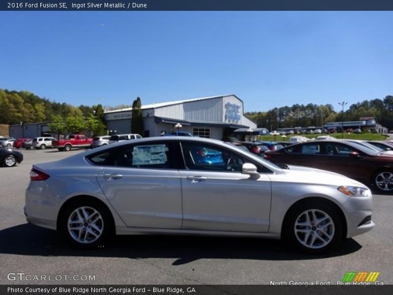Ingot Silver Metallic / Dune 2016 Ford Fusion SE