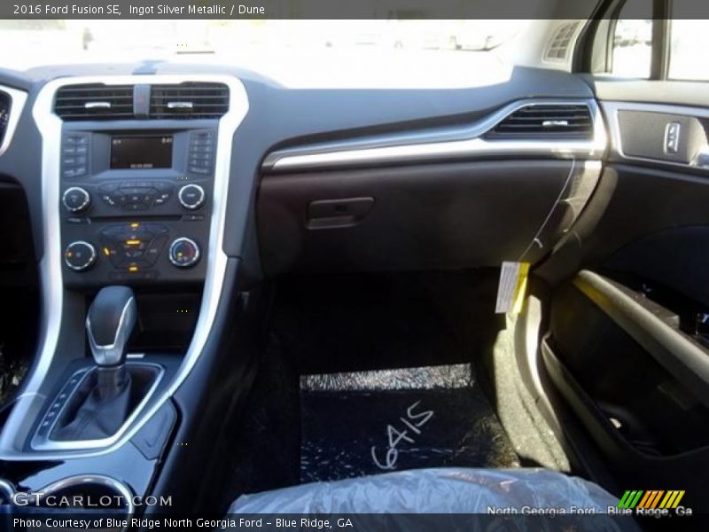 Ingot Silver Metallic / Dune 2016 Ford Fusion SE