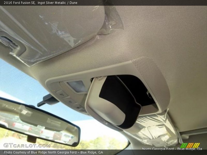 Ingot Silver Metallic / Dune 2016 Ford Fusion SE
