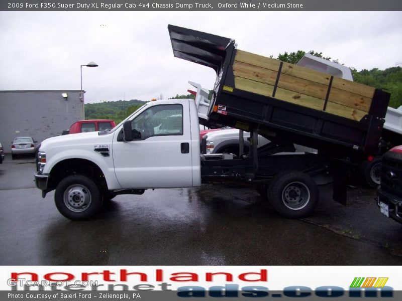 Oxford White / Medium Stone 2009 Ford F350 Super Duty XL Regular Cab 4x4 Chassis Dump Truck
