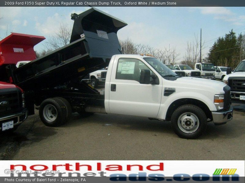 Oxford White / Medium Stone 2009 Ford F350 Super Duty XL Regular Cab Chassis Dump Truck