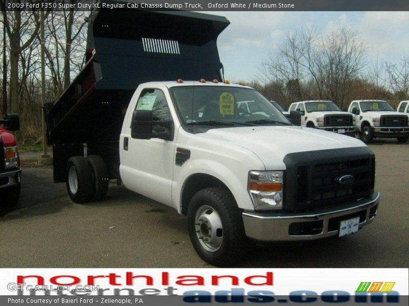 Oxford White / Medium Stone 2009 Ford F350 Super Duty XL Regular Cab Chassis Dump Truck