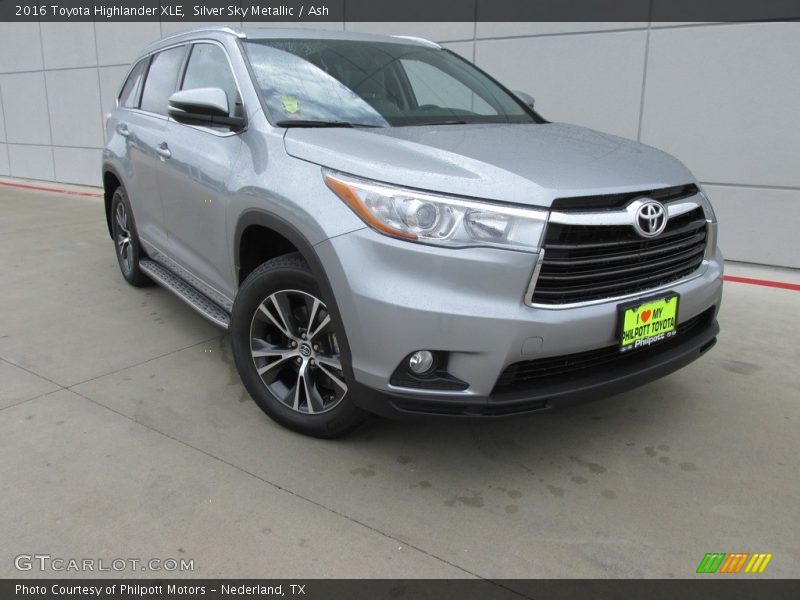 Silver Sky Metallic / Ash 2016 Toyota Highlander XLE