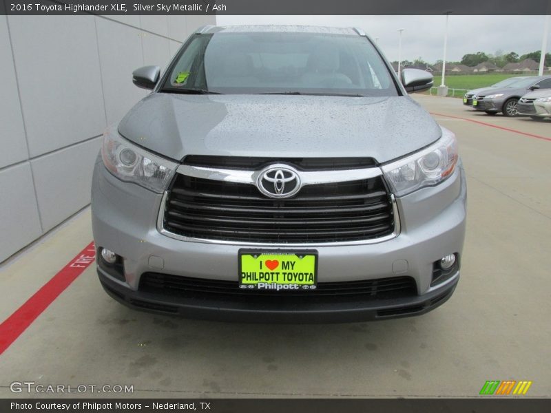 Silver Sky Metallic / Ash 2016 Toyota Highlander XLE