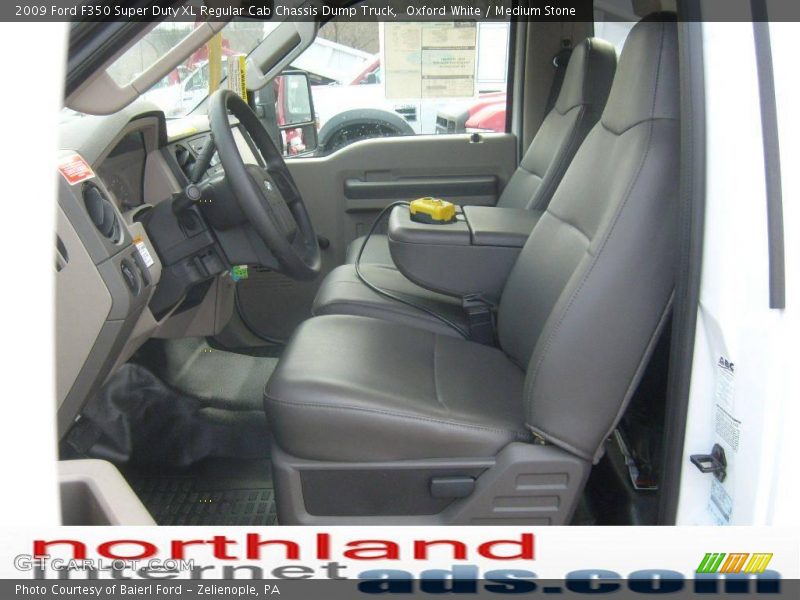 Oxford White / Medium Stone 2009 Ford F350 Super Duty XL Regular Cab Chassis Dump Truck