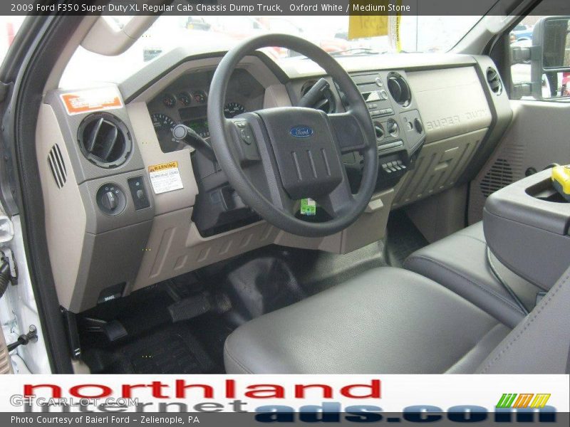 Oxford White / Medium Stone 2009 Ford F350 Super Duty XL Regular Cab Chassis Dump Truck