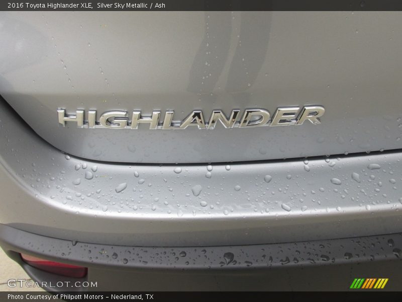 Silver Sky Metallic / Ash 2016 Toyota Highlander XLE