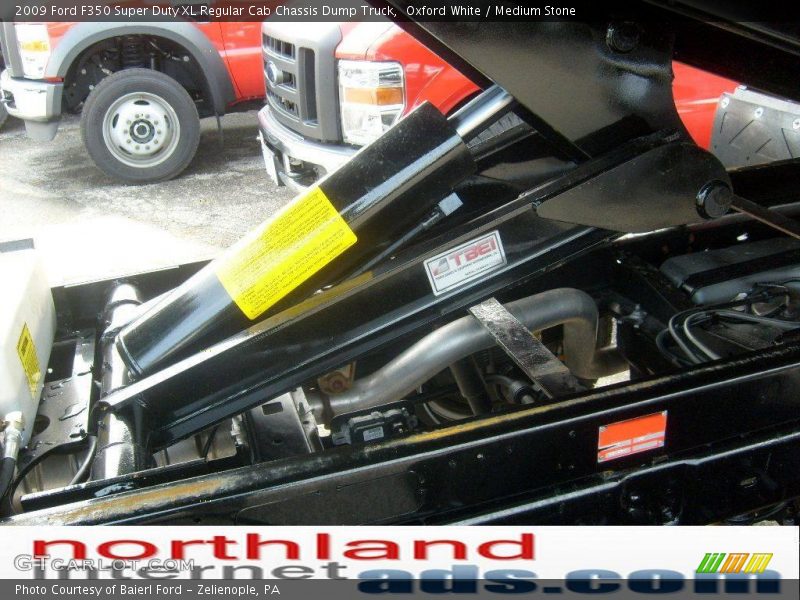 Oxford White / Medium Stone 2009 Ford F350 Super Duty XL Regular Cab Chassis Dump Truck