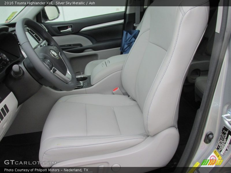 Silver Sky Metallic / Ash 2016 Toyota Highlander XLE