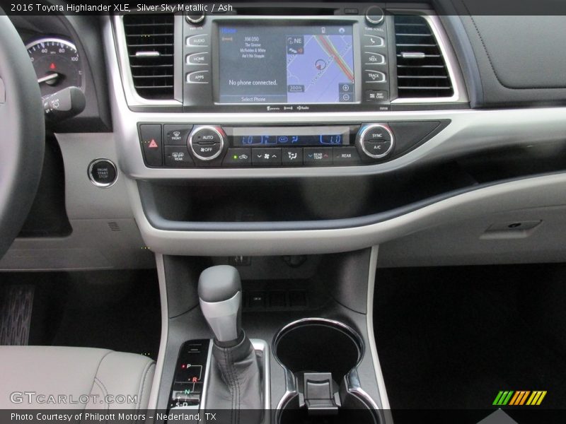 Silver Sky Metallic / Ash 2016 Toyota Highlander XLE