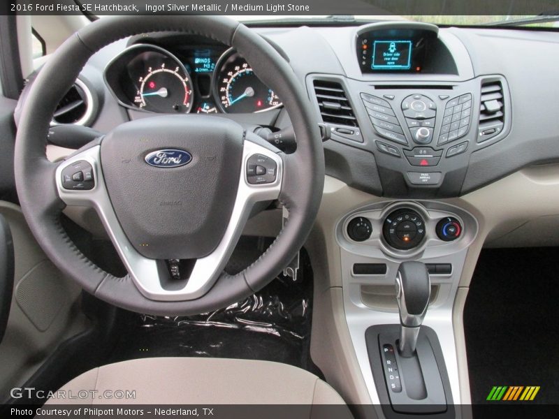 Ingot Silver Metallic / Medium Light Stone 2016 Ford Fiesta SE Hatchback