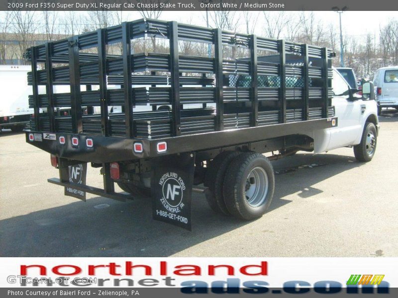 Oxford White / Medium Stone 2009 Ford F350 Super Duty XL Regular Cab Chassis Stake Truck