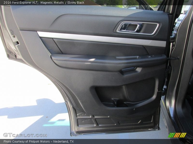 Magnetic Metallic / Ebony Black 2016 Ford Explorer XLT