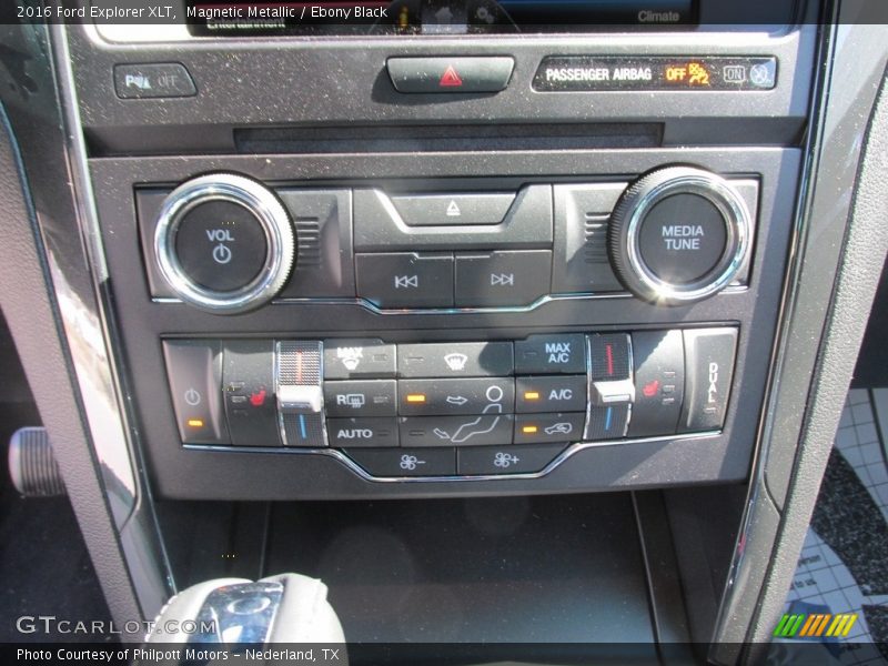 Magnetic Metallic / Ebony Black 2016 Ford Explorer XLT