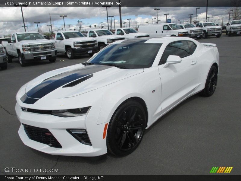 Front 3/4 View of 2016 Camaro SS Coupe