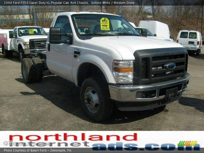 Oxford White / Medium Stone 2009 Ford F350 Super Duty XL Regular Cab 4x4 Chassis