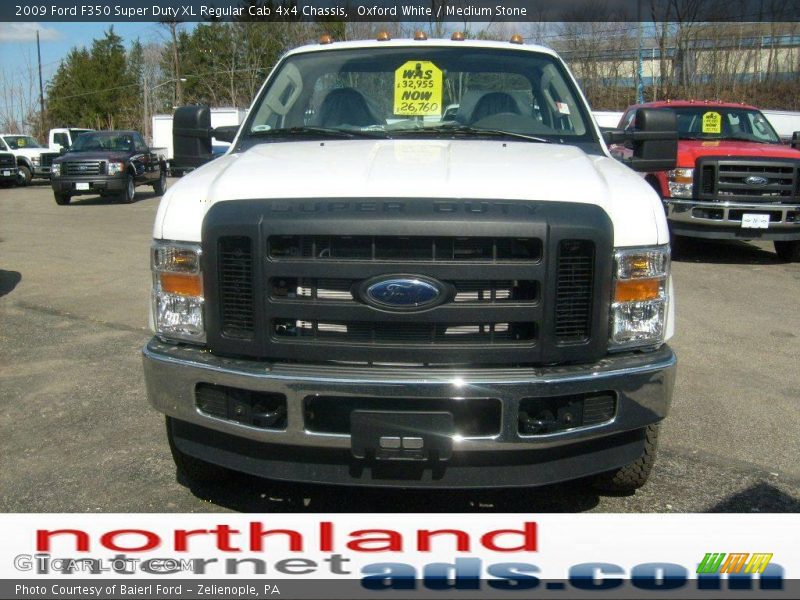 Oxford White / Medium Stone 2009 Ford F350 Super Duty XL Regular Cab 4x4 Chassis