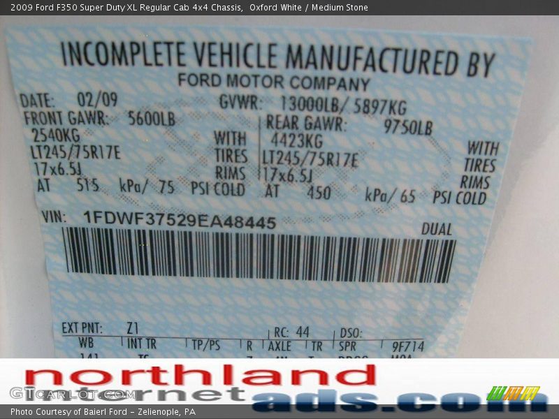 Oxford White / Medium Stone 2009 Ford F350 Super Duty XL Regular Cab 4x4 Chassis