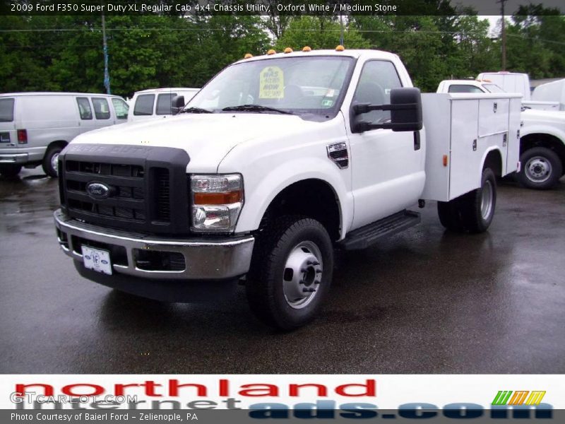 Oxford White / Medium Stone 2009 Ford F350 Super Duty XL Regular Cab 4x4 Chassis Utility