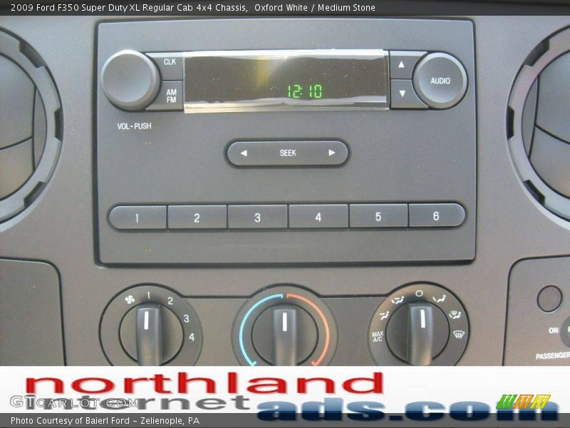 Oxford White / Medium Stone 2009 Ford F350 Super Duty XL Regular Cab 4x4 Chassis