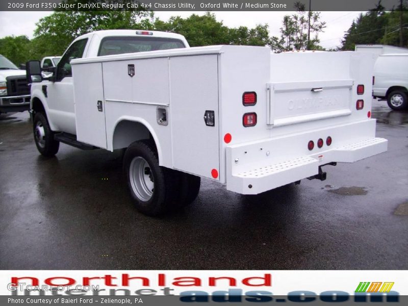 Oxford White / Medium Stone 2009 Ford F350 Super Duty XL Regular Cab 4x4 Chassis Utility