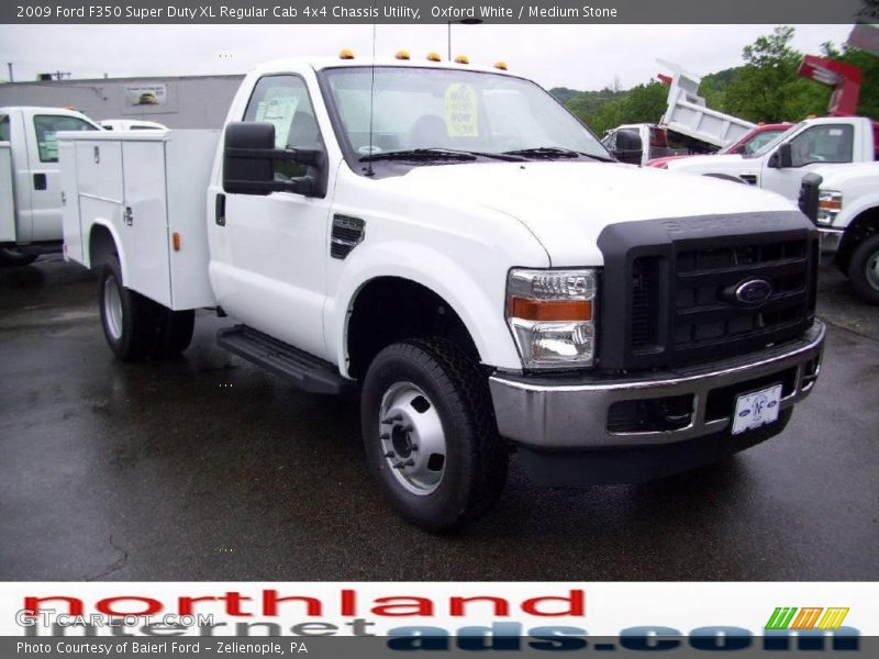 Oxford White / Medium Stone 2009 Ford F350 Super Duty XL Regular Cab 4x4 Chassis Utility