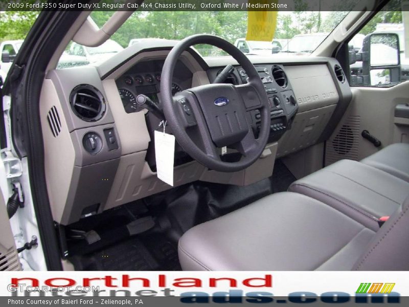 Oxford White / Medium Stone 2009 Ford F350 Super Duty XL Regular Cab 4x4 Chassis Utility