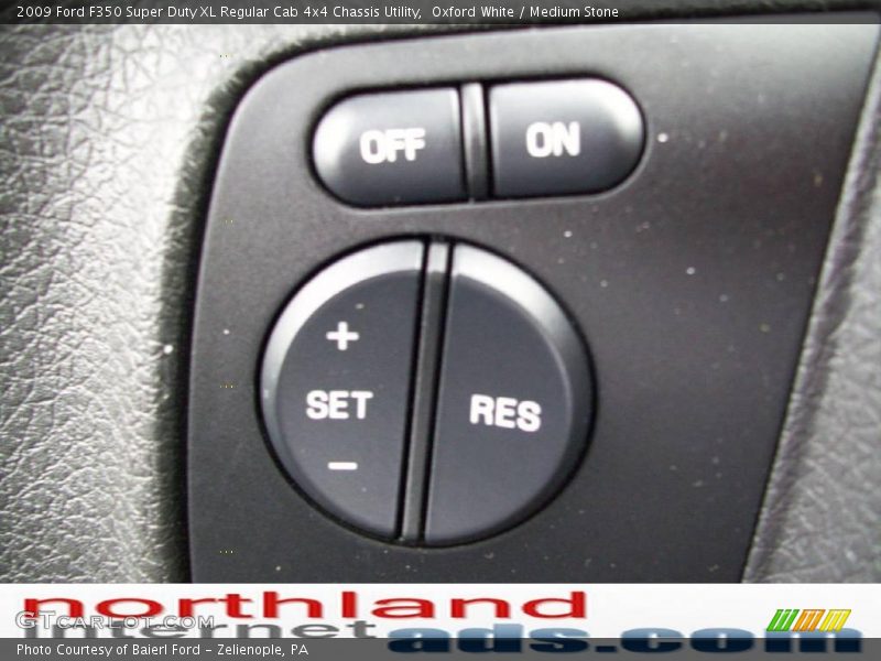 Oxford White / Medium Stone 2009 Ford F350 Super Duty XL Regular Cab 4x4 Chassis Utility