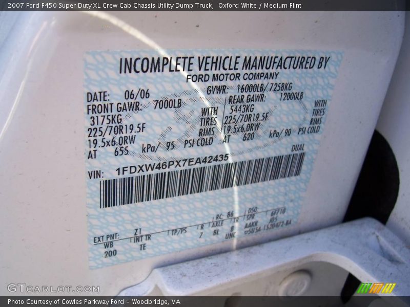 Oxford White / Medium Flint 2007 Ford F450 Super Duty XL Crew Cab Chassis Utility Dump Truck