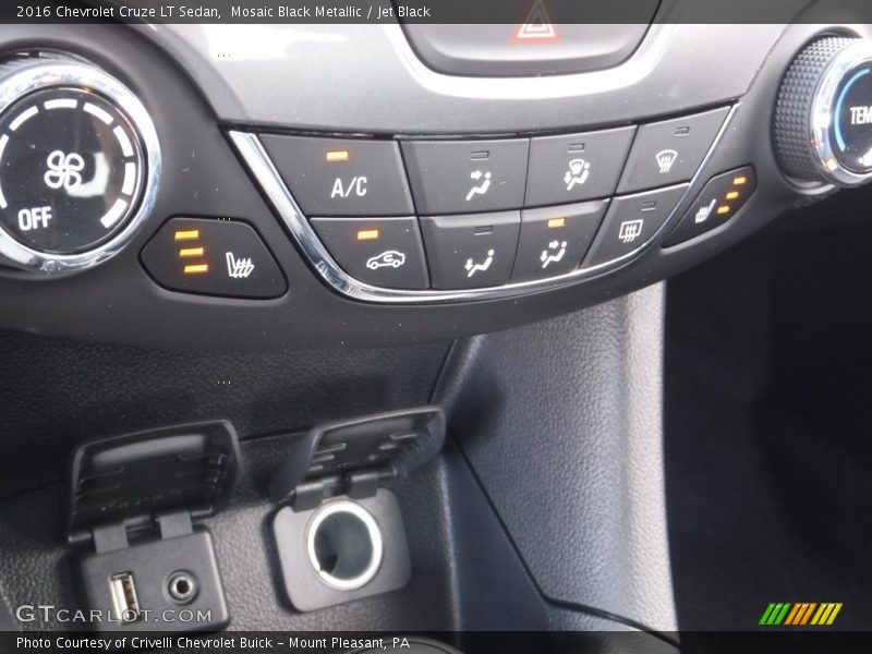 Mosaic Black Metallic / Jet Black 2016 Chevrolet Cruze LT Sedan