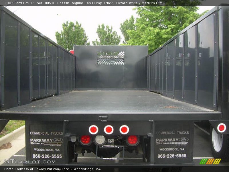 Oxford White / Medium Flint 2007 Ford F750 Super Duty XL Chassis Regular Cab Dump Truck