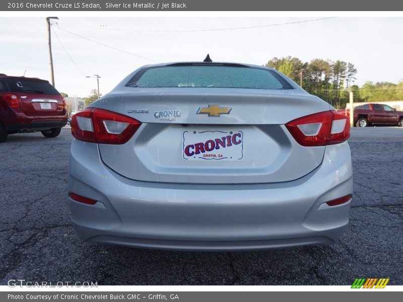 Silver Ice Metallic / Jet Black 2016 Chevrolet Cruze LS Sedan