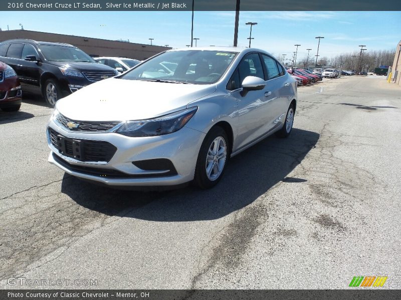 Silver Ice Metallic / Jet Black 2016 Chevrolet Cruze LT Sedan