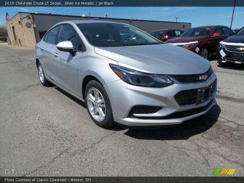 Silver Ice Metallic / Jet Black 2016 Chevrolet Cruze LT Sedan