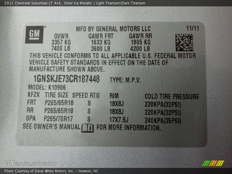 Silver Ice Metallic / Light Titanium/Dark Titanium 2012 Chevrolet Suburban LT 4x4