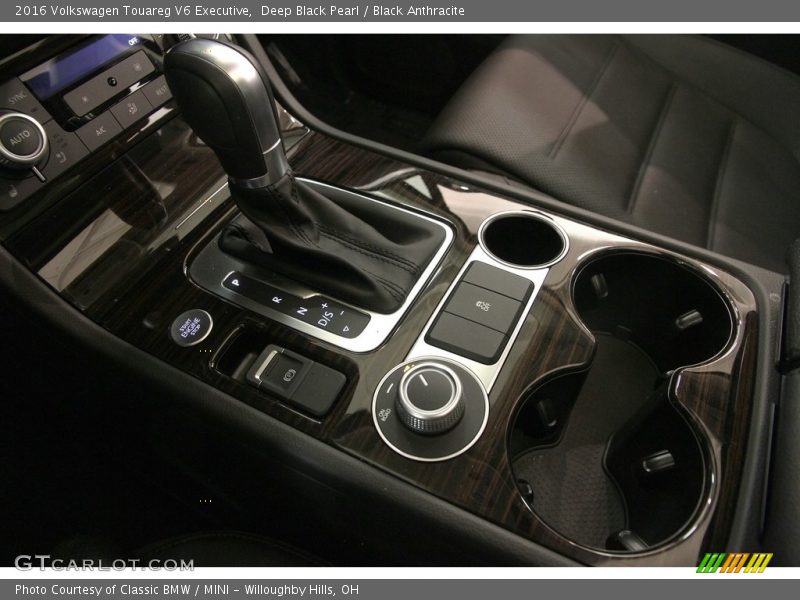  2016 Touareg V6 Executive 8 Speed Automatic Shifter