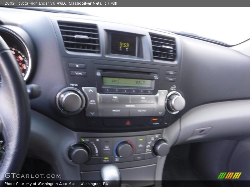 Classic Silver Metallic / Ash 2009 Toyota Highlander V6 4WD
