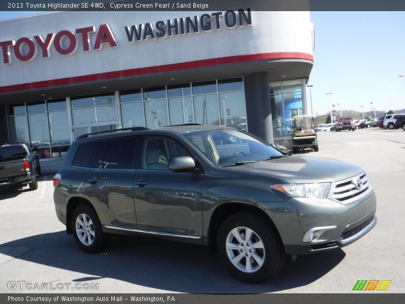 Cypress Green Pearl / Sand Beige 2013 Toyota Highlander SE 4WD