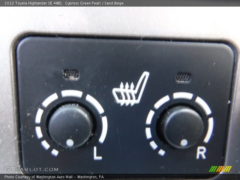 Cypress Green Pearl / Sand Beige 2013 Toyota Highlander SE 4WD