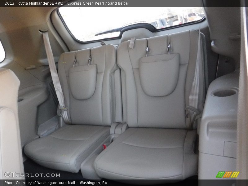 Cypress Green Pearl / Sand Beige 2013 Toyota Highlander SE 4WD