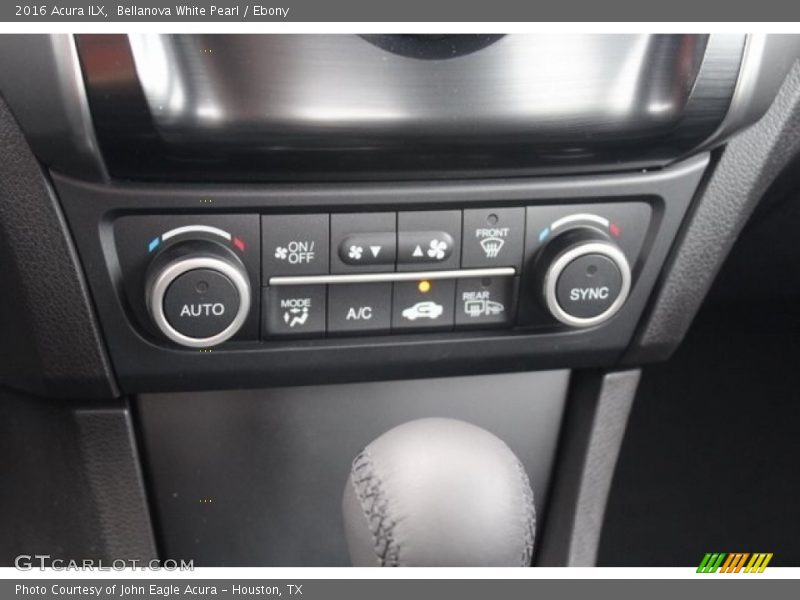 Bellanova White Pearl / Ebony 2016 Acura ILX