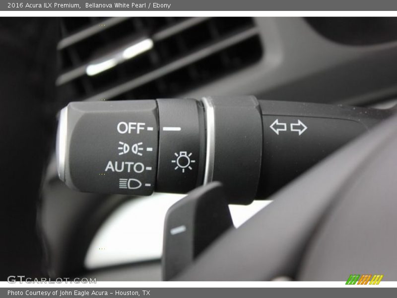 Bellanova White Pearl / Ebony 2016 Acura ILX Premium