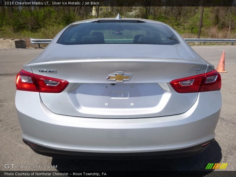 Silver Ice Metallic / Jet Black 2016 Chevrolet Malibu LT