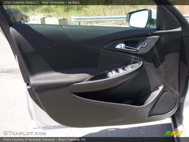 Silver Ice Metallic / Jet Black 2016 Chevrolet Malibu LT