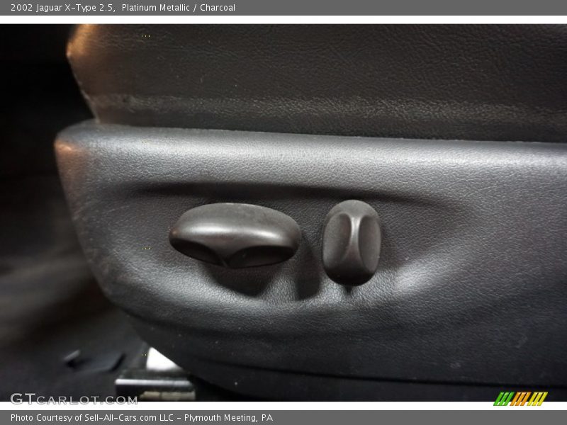 Platinum Metallic / Charcoal 2002 Jaguar X-Type 2.5